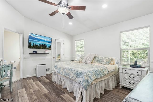 118 Brookside Ln, Mount Arlington Boro, NJ 07856