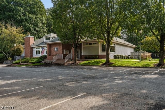118 Brookside Ln, Mount Arlington Boro, NJ 07856