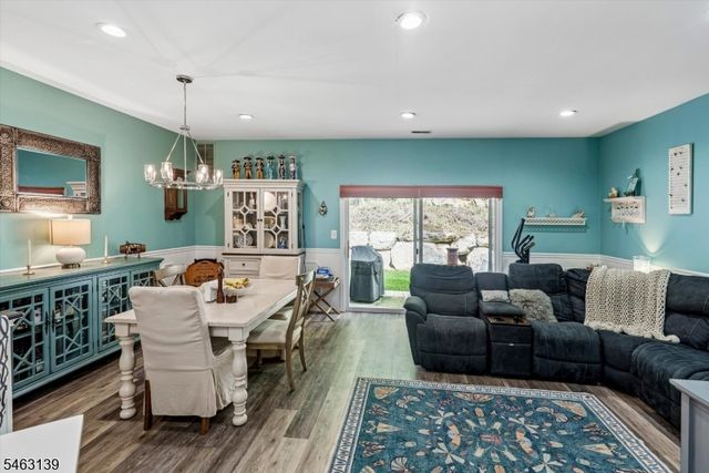 118 Brookside Ln, Mount Arlington Boro, NJ 07856