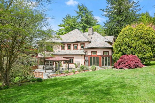 99 Moseman Avenue, Katonah, NY 10536