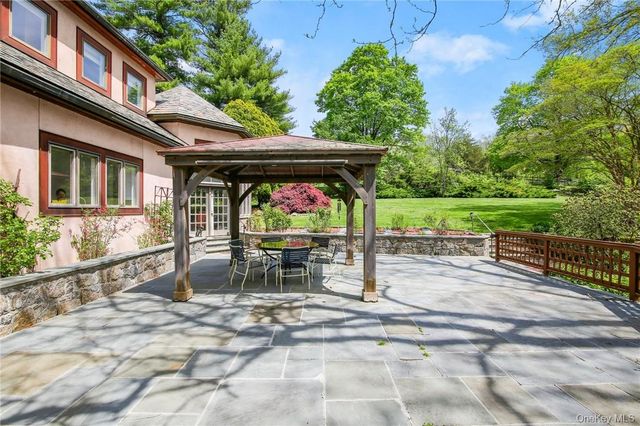 99 Moseman Avenue, Katonah, NY 10536