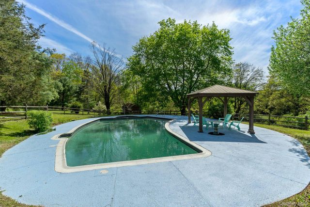 99 Moseman Avenue, Katonah, NY 10536