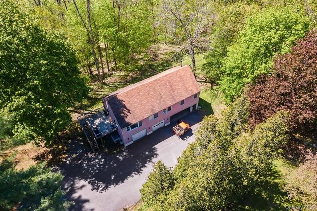 99 Moseman Avenue, Katonah, NY 10536