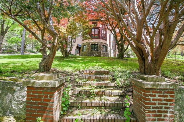 99 Moseman Avenue, Katonah, NY 10536