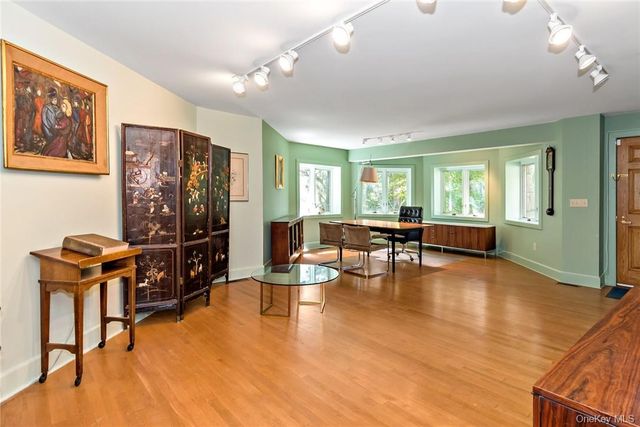 99 Moseman Avenue, Katonah, NY 10536