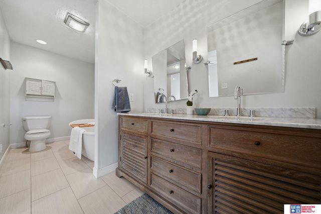 6030 Minter Lane, Lincoln, NE 68516