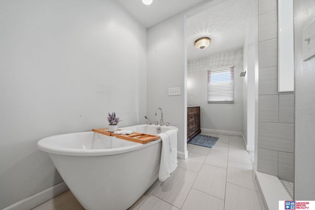 6030 Minter Lane, Lincoln, NE 68516