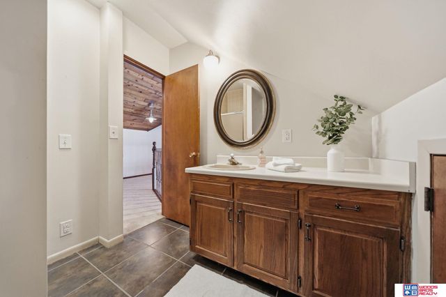 6030 Minter Lane, Lincoln, NE 68516