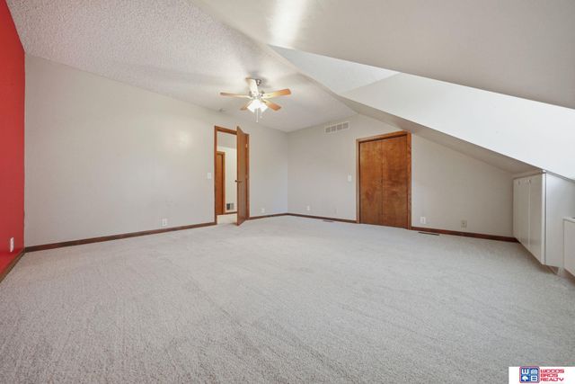 6030 Minter Lane, Lincoln, NE 68516