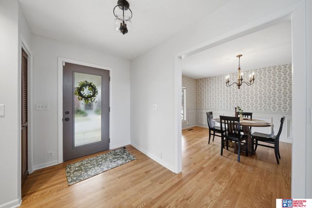 6030 Minter Lane, Lincoln, NE 68516