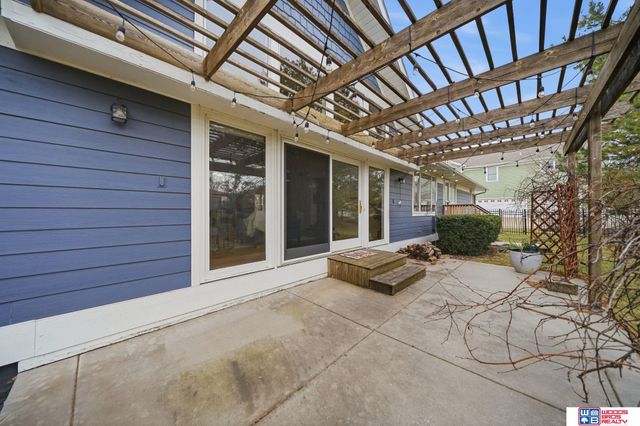 6030 Minter Lane, Lincoln, NE 68516