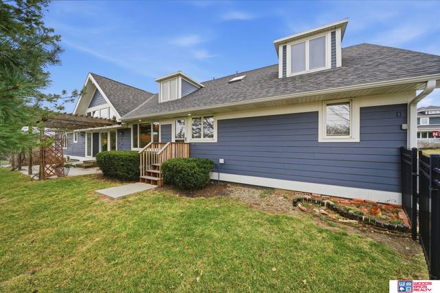 6030 Minter Lane, Lincoln, NE 68516