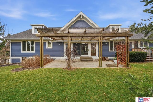 6030 Minter Lane, Lincoln, NE 68516