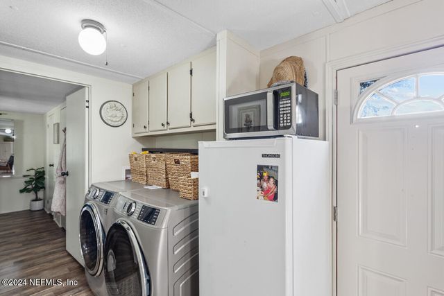 112 VIOLET Circle, Interlachen, FL 32148