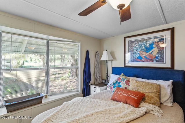 112 VIOLET Circle, Interlachen, FL 32148