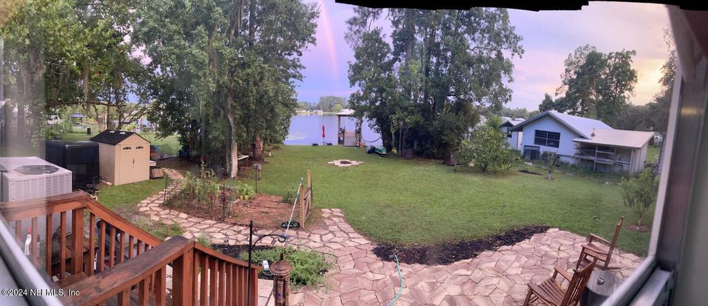 112 VIOLET Circle, Interlachen, FL 32148