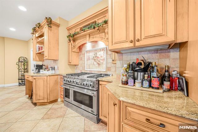 14 Weinmanns Boulevard, Wayne, NJ 07470