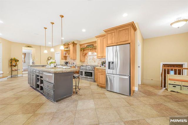 14 Weinmanns Boulevard, Wayne, NJ 07470