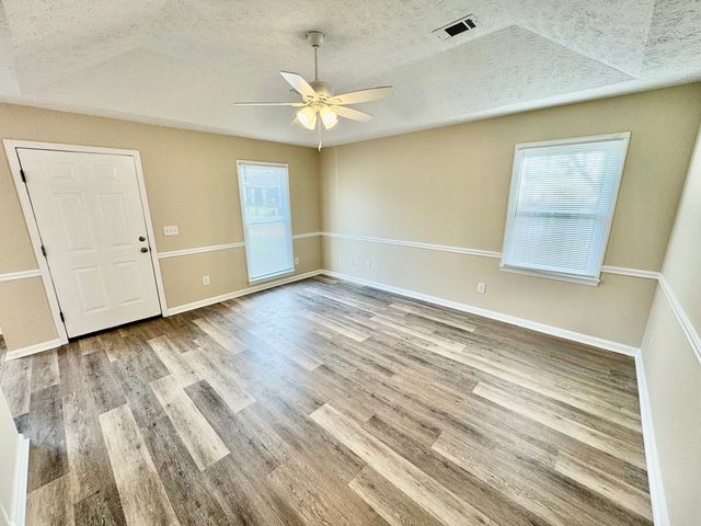 66 Ryan Loop, Phenix City, AL 36869