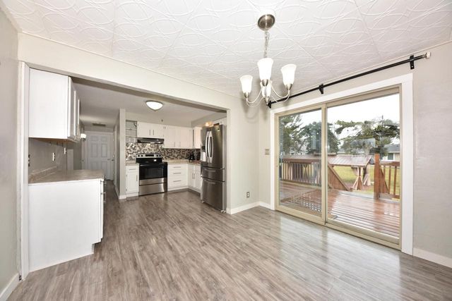 839 Park AVENUE, Oostburg, WI 53070