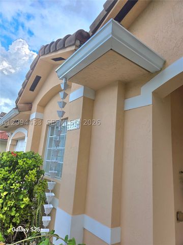 21524 SW 89th Path, Cutler Bay, FL 33189