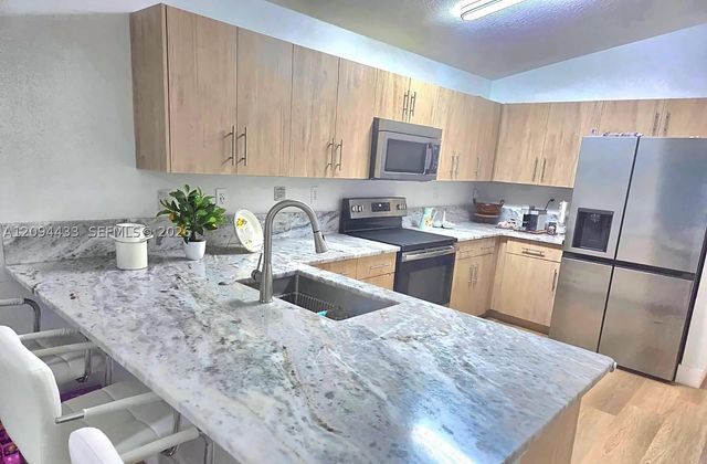 21524 SW 89th Path, Cutler Bay, FL 33189