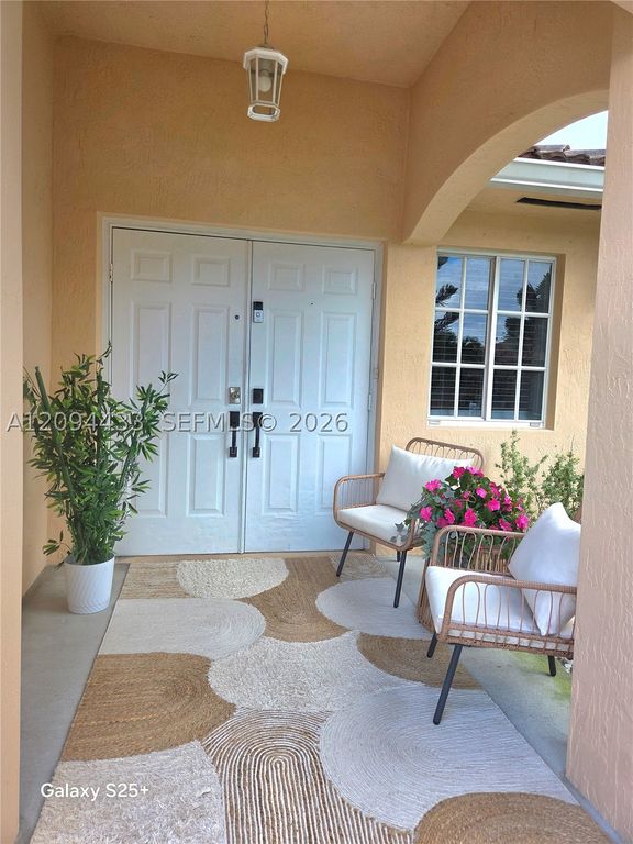 21524 SW 89th Path, Cutler Bay, FL 33189