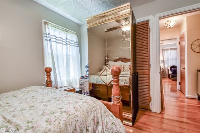 864 Medford Road, Cleveland Heights, OH 44121
