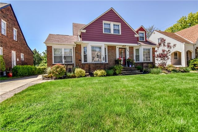 864 Medford Road, Cleveland Heights, OH 44121