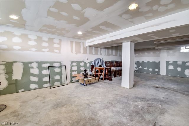 864 Medford Road, Cleveland Heights, OH 44121