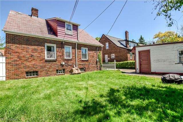 864 Medford Road, Cleveland Heights, OH 44121