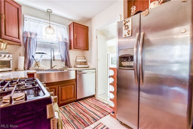 864 Medford Road, Cleveland Heights, OH 44121