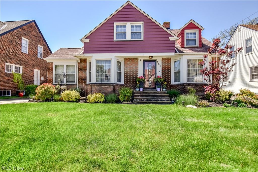 864 Medford Road, Cleveland Heights, OH 44121