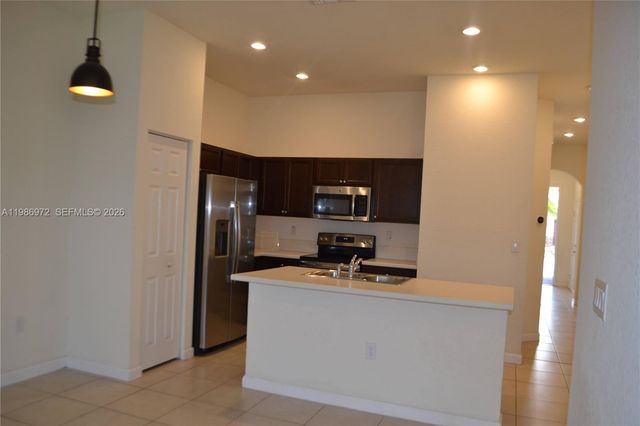 164 NE 23rd Ter, Homestead, FL 33033