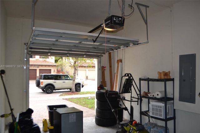 164 NE 23rd Ter, Homestead, FL 33033