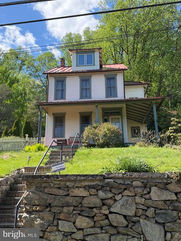 820 FRIEDENSBURG RD, Reading, PA 19606
