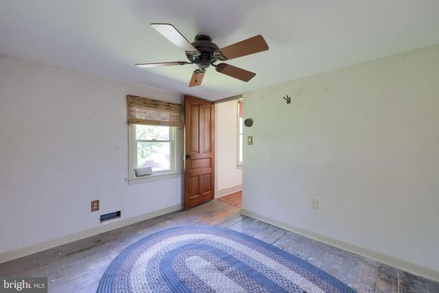 820 FRIEDENSBURG RD, Reading, PA 19606