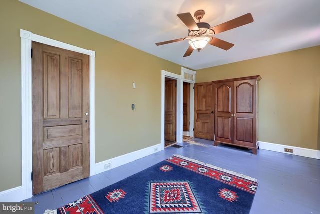 820 FRIEDENSBURG RD, Reading, PA 19606