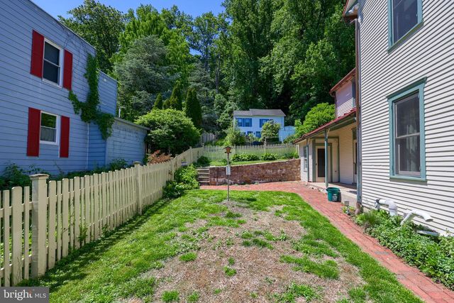 820 FRIEDENSBURG RD, Reading, PA 19606