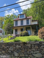 820 FRIEDENSBURG RD, Reading, PA 19606