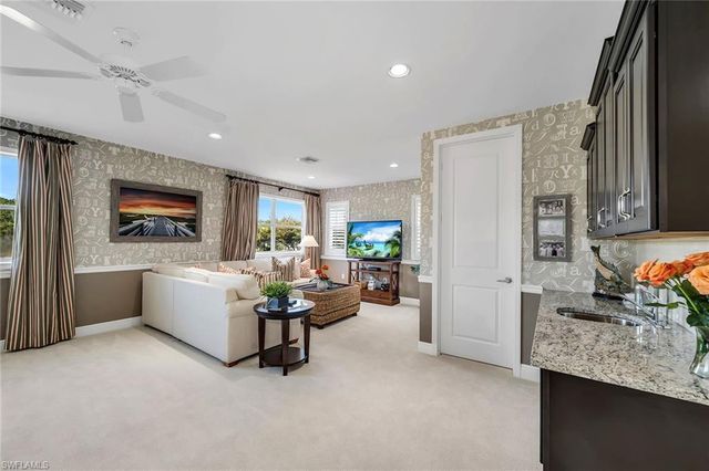 3783 Canopy CIR, Naples, FL 34120