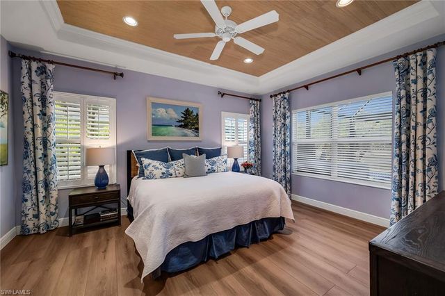 3783 Canopy CIR, Naples, FL 34120