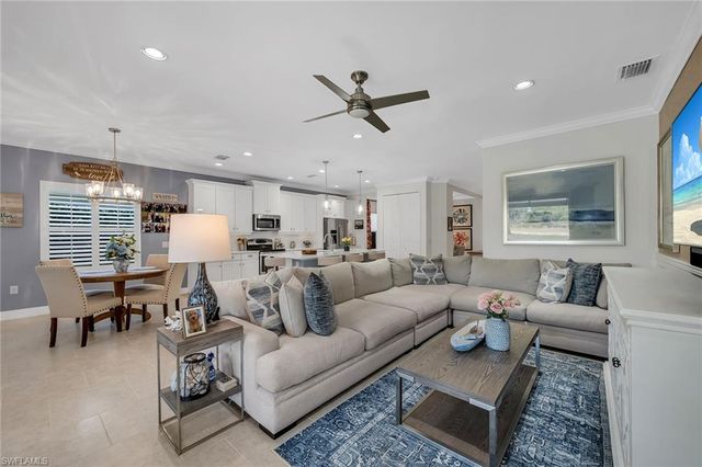 3783 Canopy CIR, Naples, FL 34120