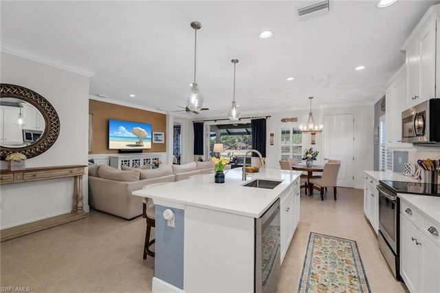 3783 Canopy CIR, Naples, FL 34120