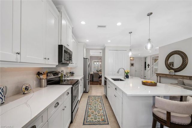 3783 Canopy CIR, Naples, FL 34120