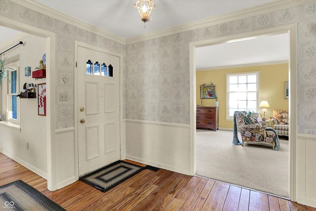 80 Williamsburg Court, Zionsville, IN 46077