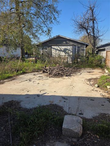 4917 Jones Street, Houston, TX 77016