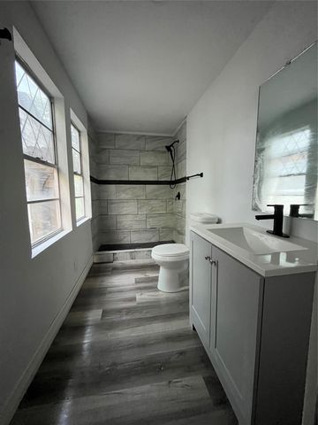 4917 Jones Street, Houston, TX 77016