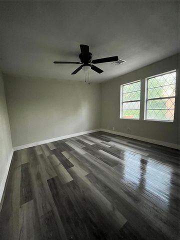 4917 Jones Street, Houston, TX 77016