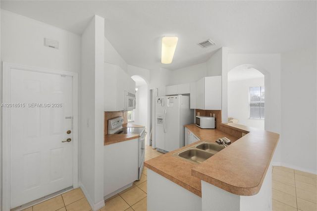 13724 SW 115th Ln, Miami, FL 33186